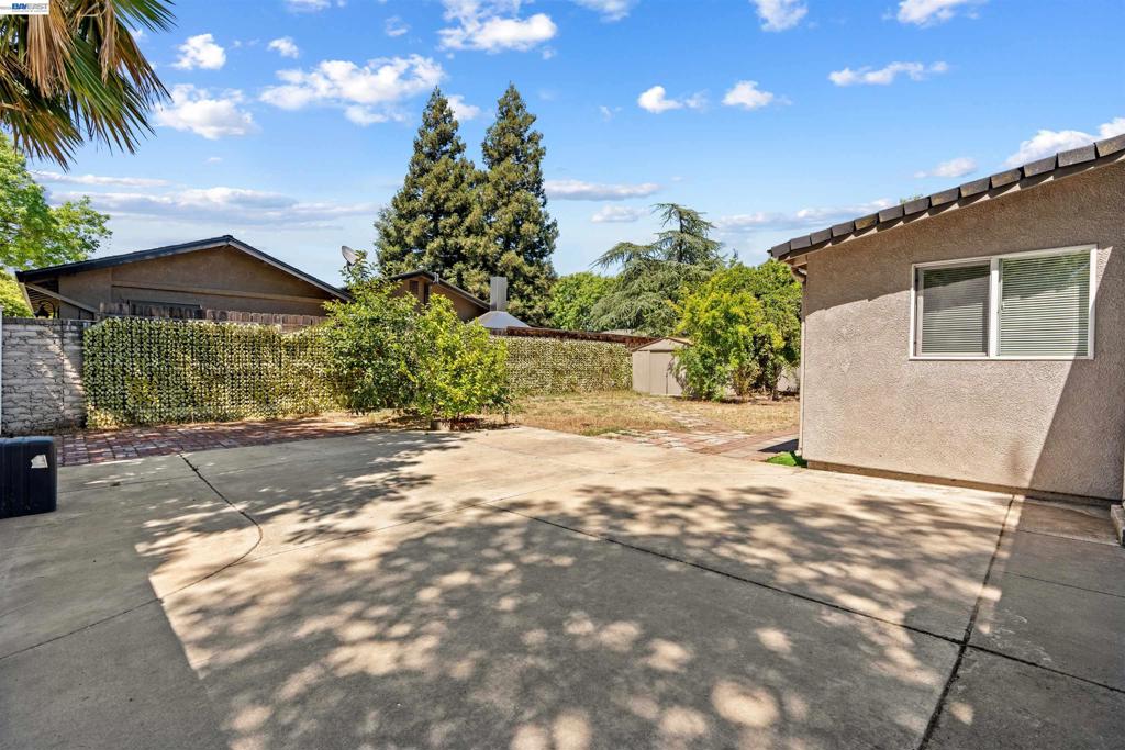 705 W Rumble Rd, Modesto, CA 95350