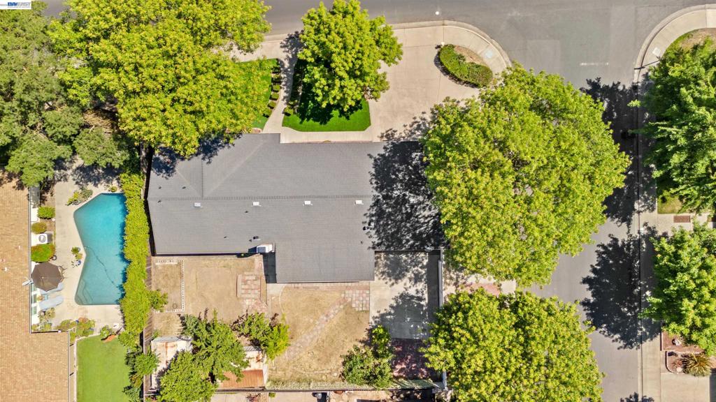 705 W Rumble Rd, Modesto, CA 95350