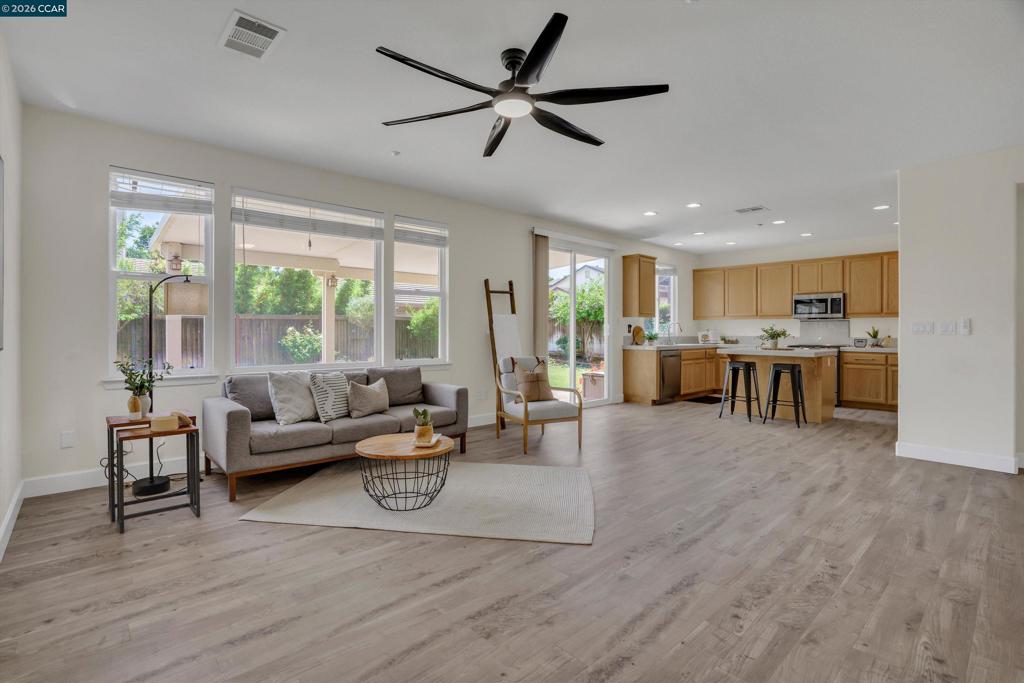402 Madera St, Brentwood (CC), CA 94513