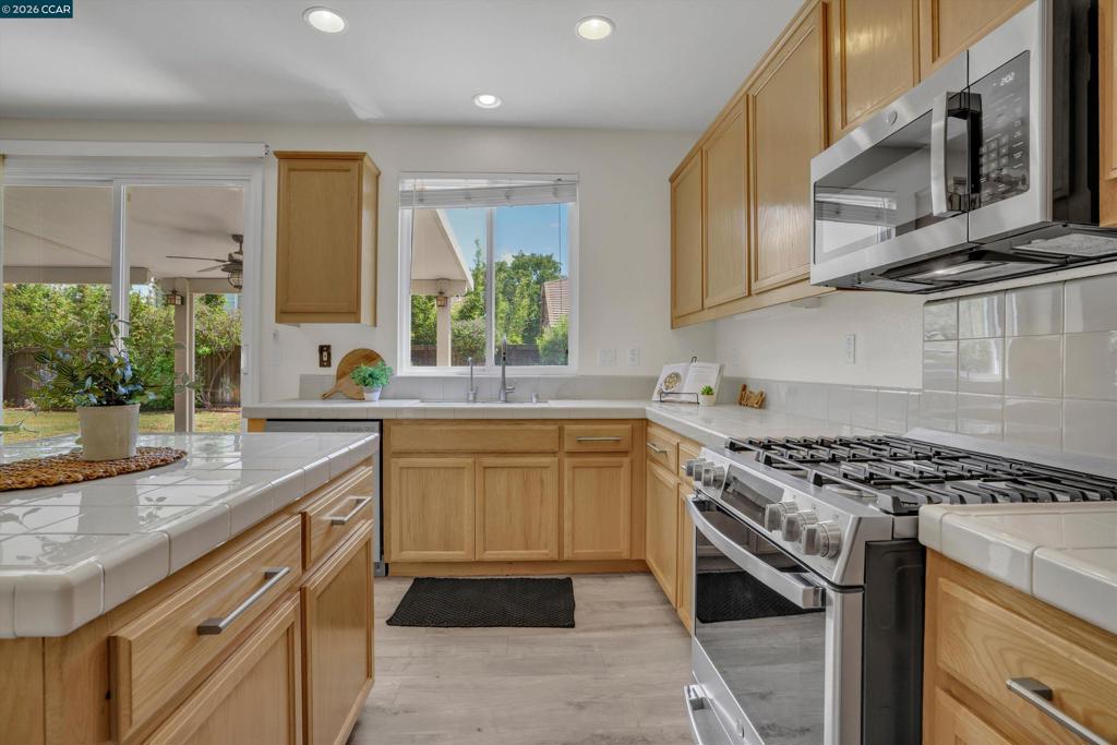 402 Madera St, Brentwood (CC), CA 94513
