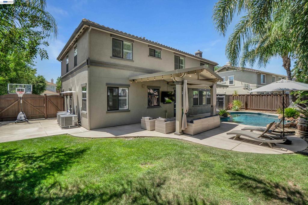 609 Coconut Ct, Brentwood (CC), CA 94513