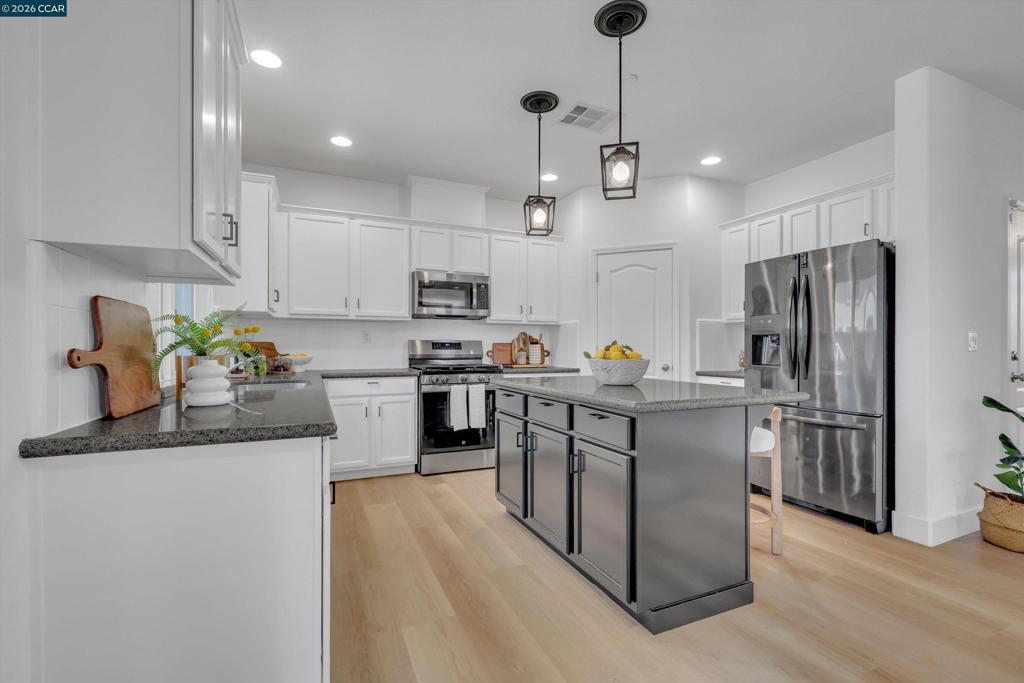 2057 Saffron Ct, Brentwood (CC), CA 94513