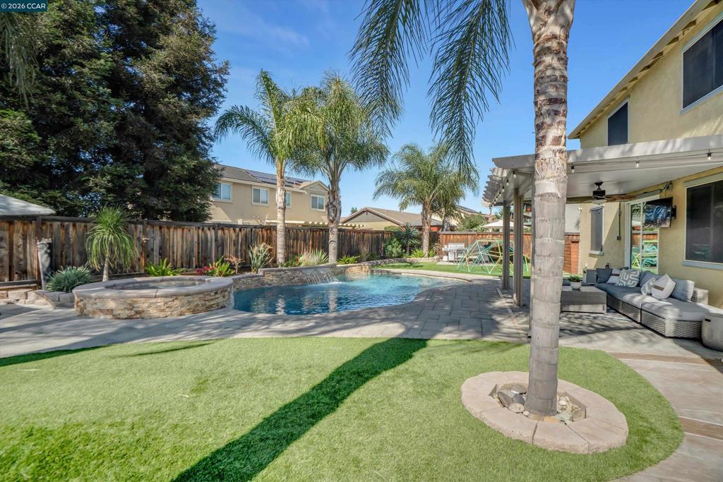 2057 Saffron Ct, Brentwood (CC), CA 94513