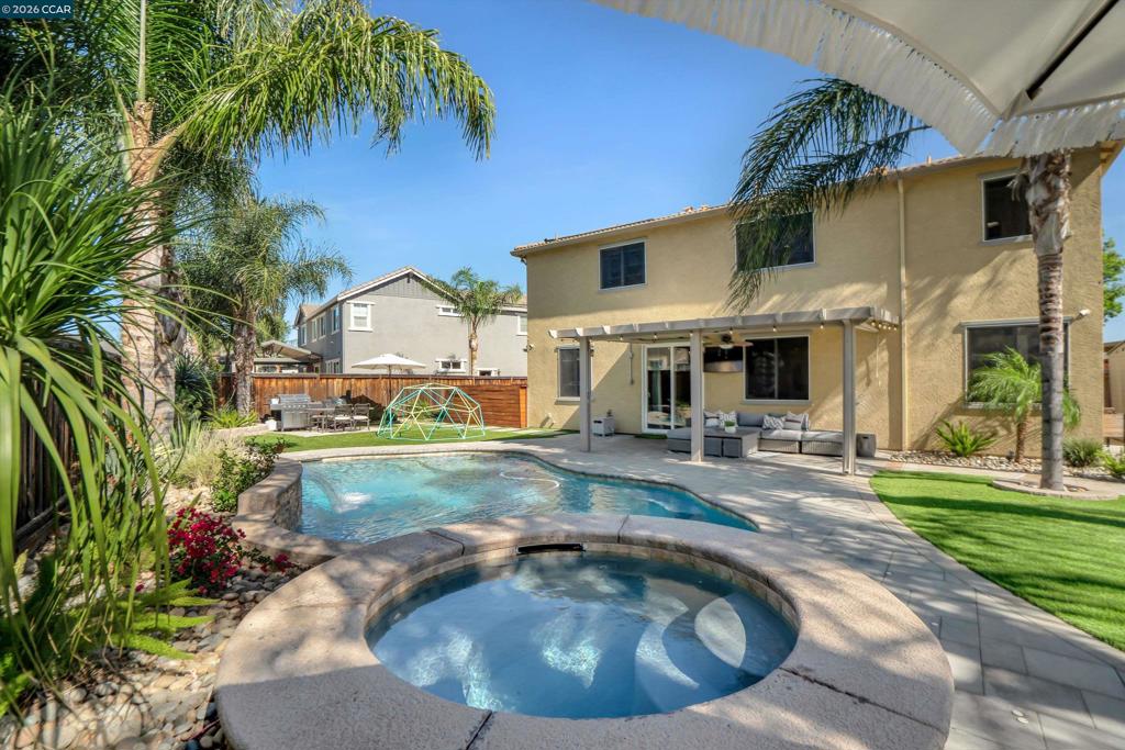 2057 Saffron Ct, Brentwood (CC), CA 94513