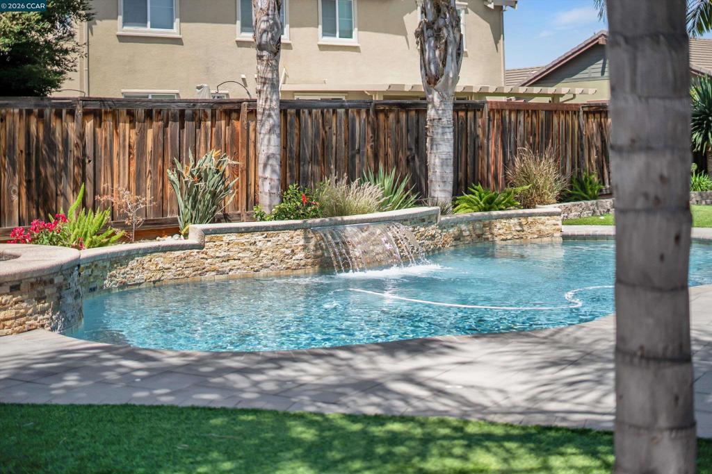 2057 Saffron Ct, Brentwood (CC), CA 94513