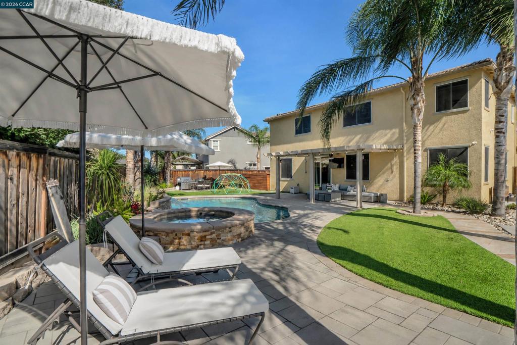 2057 Saffron Ct, Brentwood (CC), CA 94513
