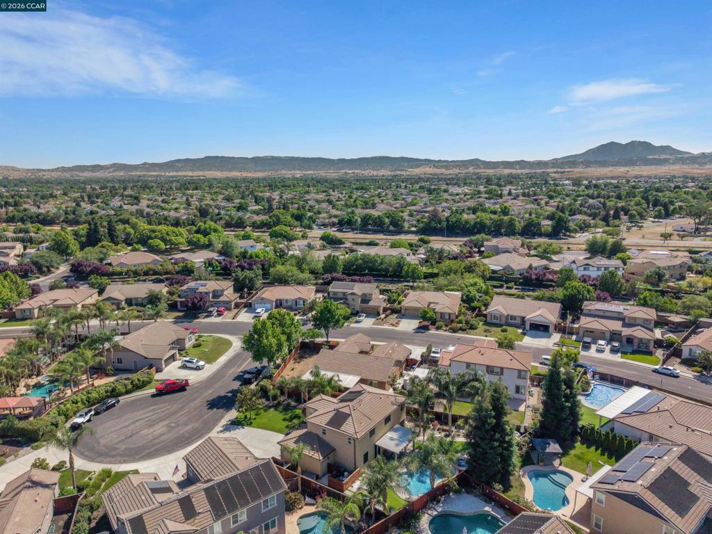 2057 Saffron Ct, Brentwood (CC), CA 94513