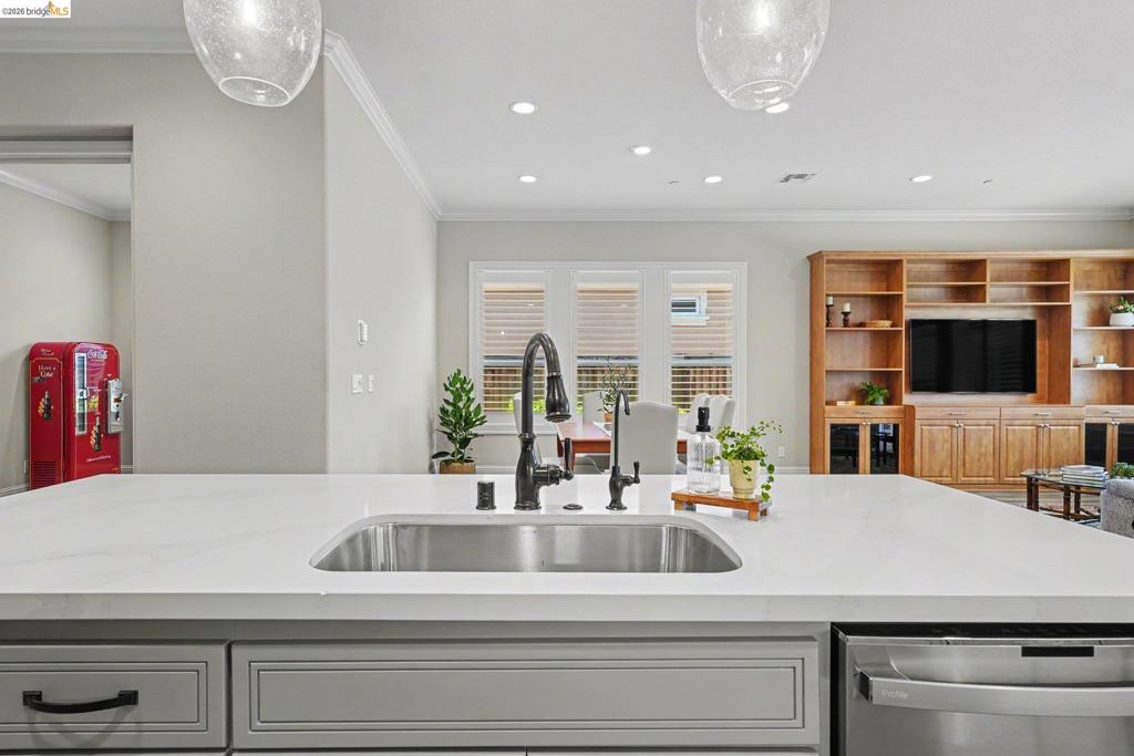 1696 Provence Ln, Brentwood (CC), CA 94513