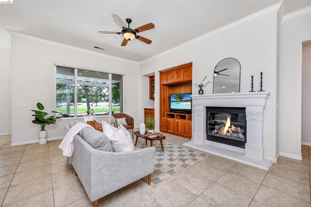 930 Suntan, Brentwood (CC), CA 94513