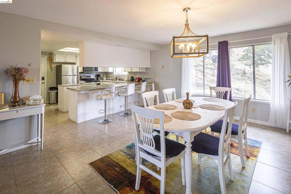 5448 Arbolada DR, La Grange, CA 95329