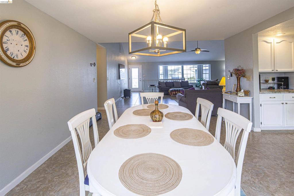 5448 Arbolada DR, La Grange, CA 95329