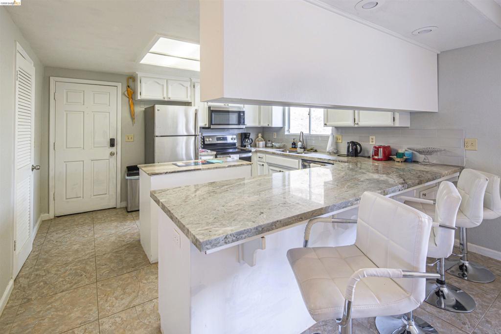 5448 Arbolada DR, La Grange, CA 95329