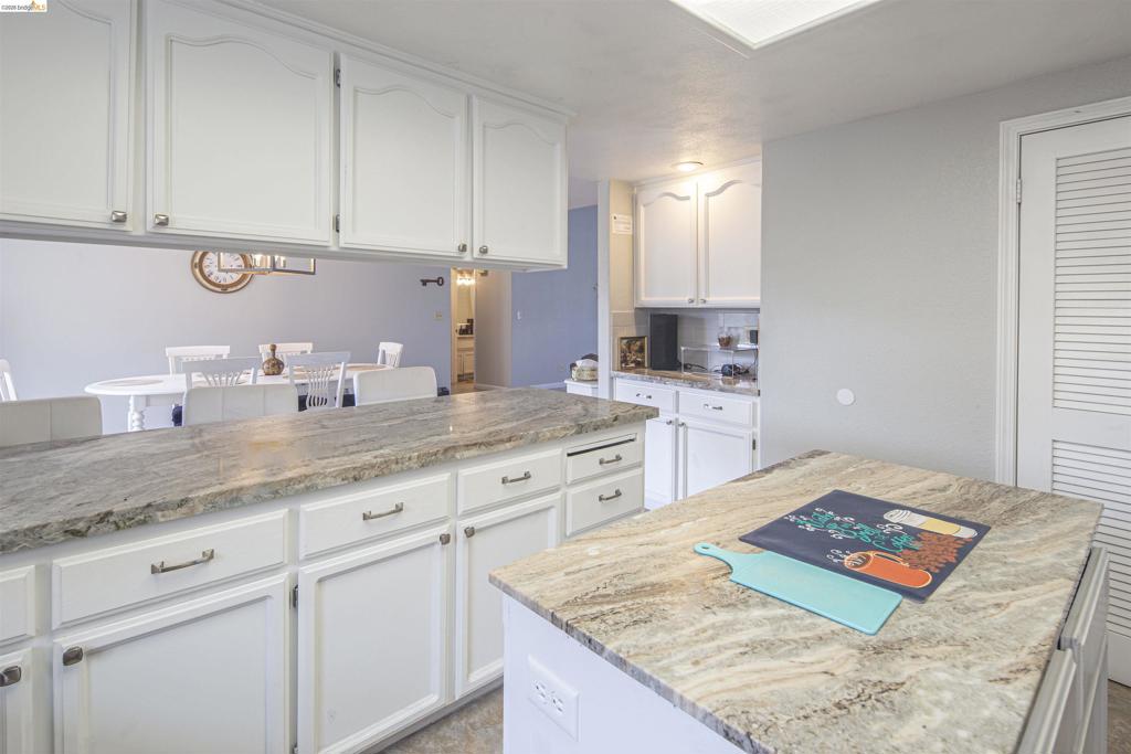 5448 Arbolada DR, La Grange, CA 95329