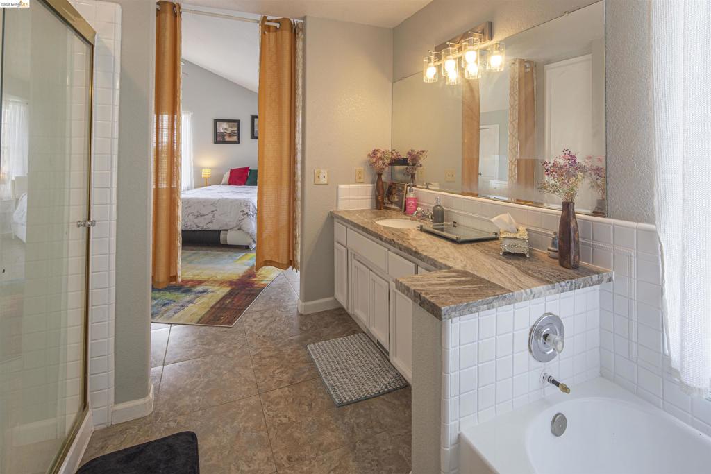 5448 Arbolada DR, La Grange, CA 95329