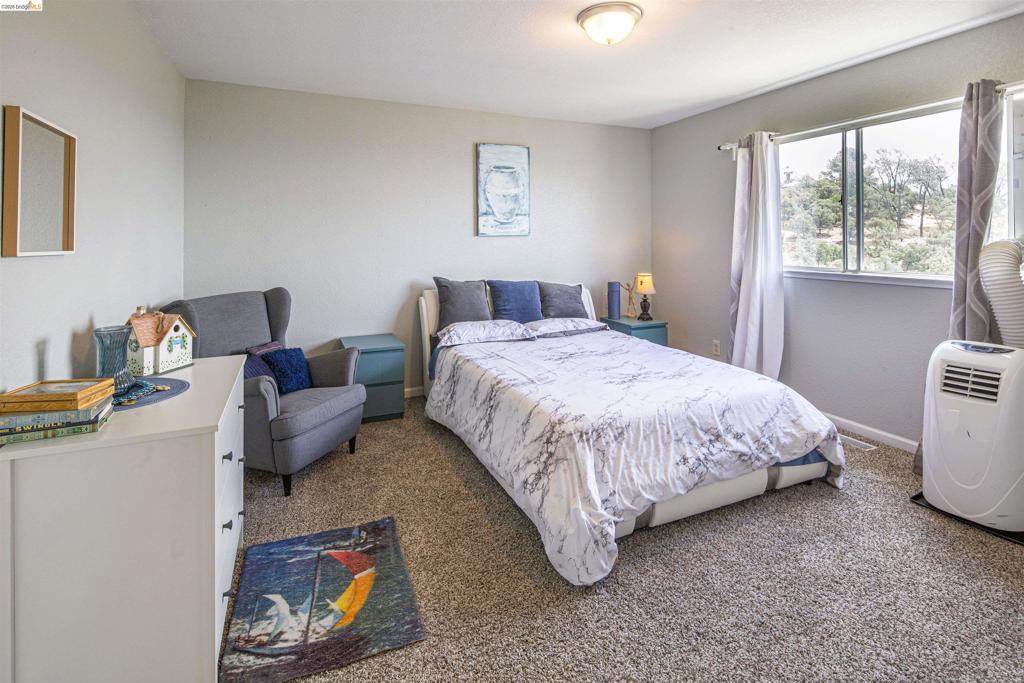 5448 Arbolada DR, La Grange, CA 95329