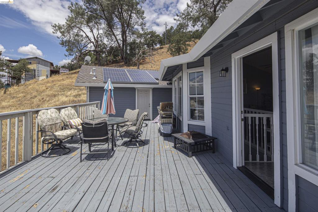 5448 Arbolada DR, La Grange, CA 95329