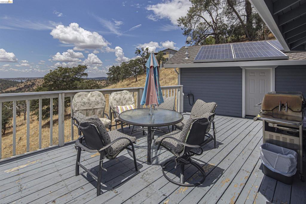 5448 Arbolada DR, La Grange, CA 95329
