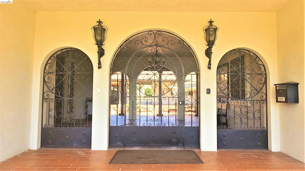 5448 Arbolada DR, La Grange, CA 95329
