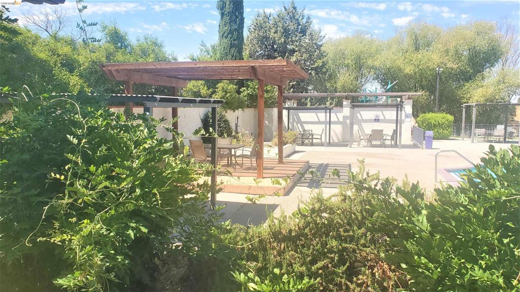 5448 Arbolada DR, La Grange, CA 95329