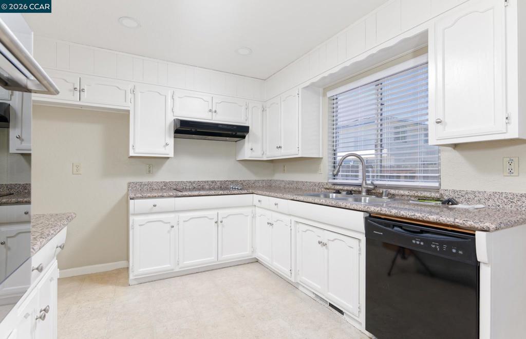 1403 Sextant Way, Manteca, CA 95337