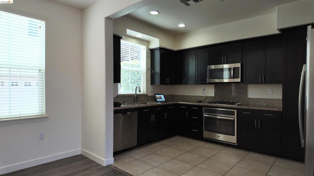 2100 Carrara St, Brentwood (CC), CA 94513