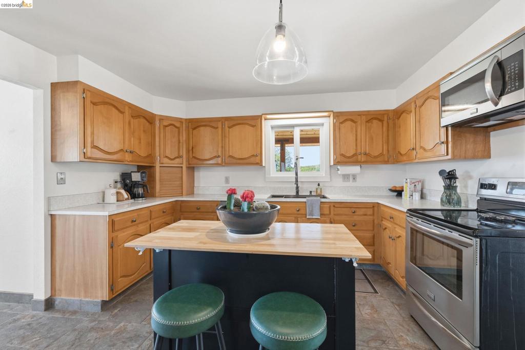 18850 Cherokee Rd, Sonora, CA 95370