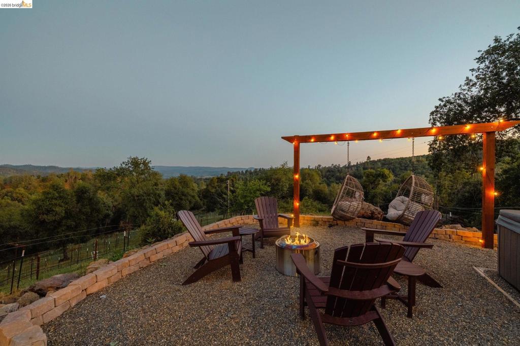 18850 Cherokee Rd, Sonora, CA 95370
