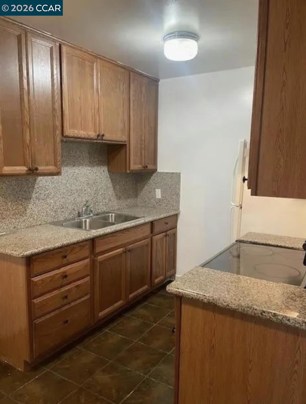 218 W K St, Los Banos, CA 93635