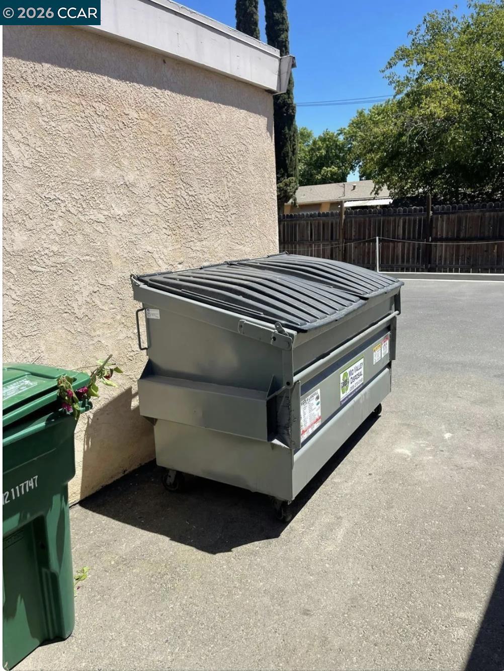 218 W K St, Los Banos, CA 93635