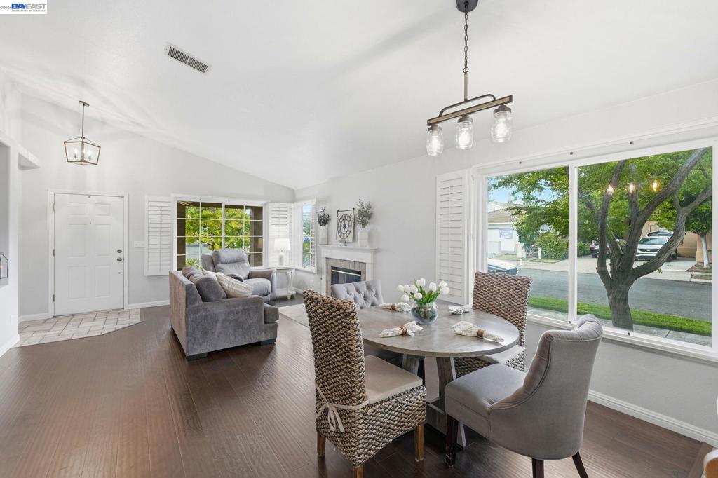 3101 La Costa Ln, Modesto, CA 95355