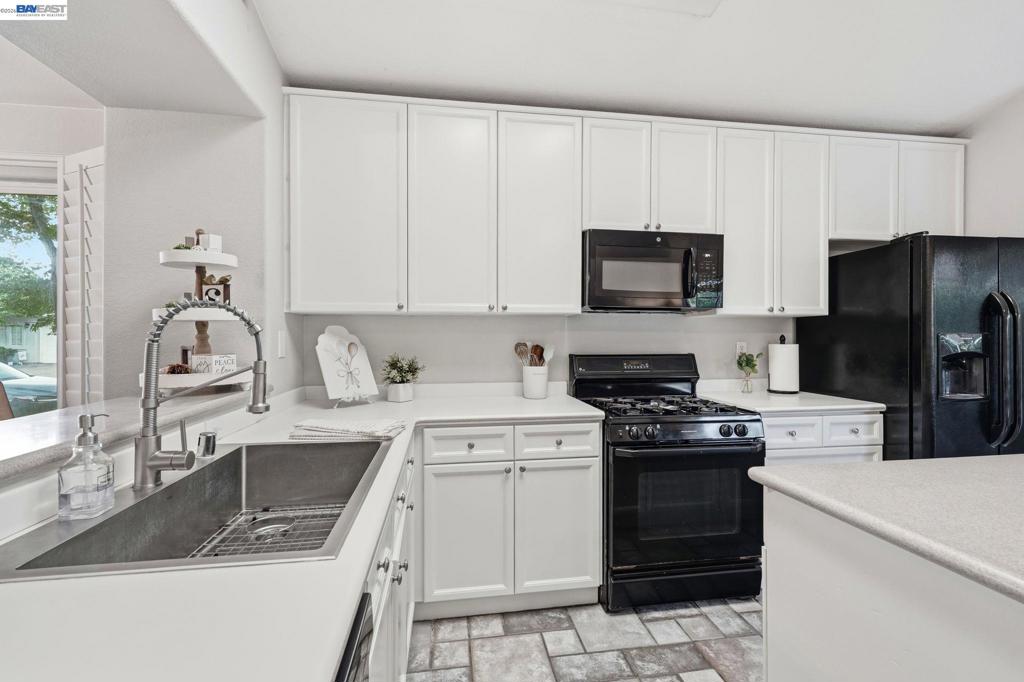 3101 La Costa Ln, Modesto, CA 95355