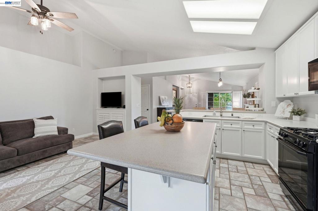 3101 La Costa Ln, Modesto, CA 95355