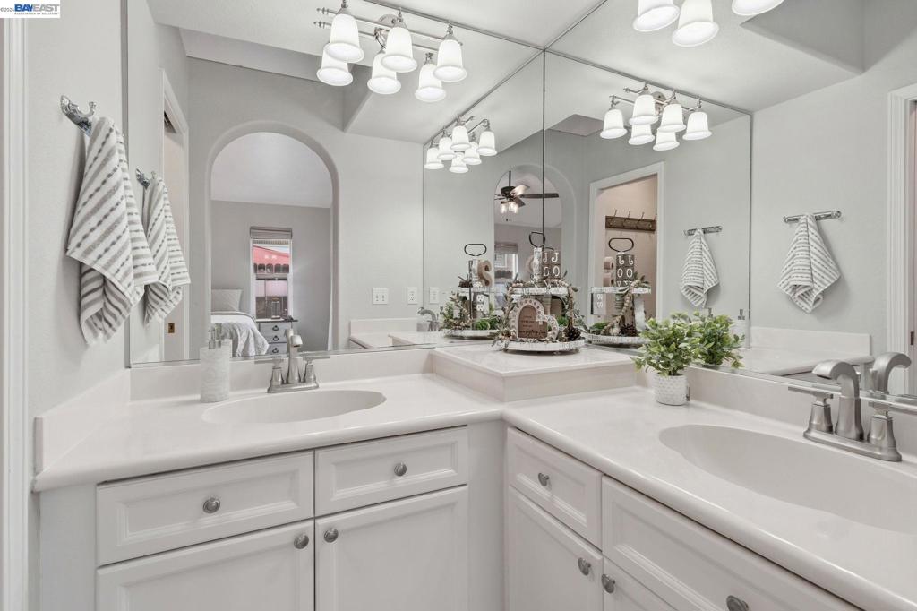 3101 La Costa Ln, Modesto, CA 95355