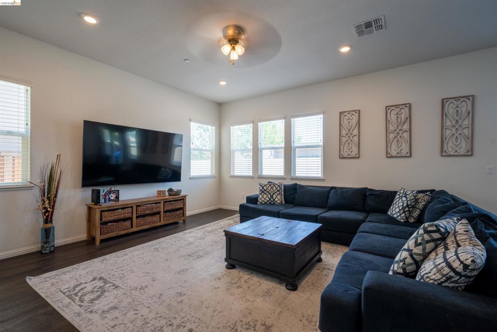 58 Redberry Loop, Brentwood (CC), CA 94513
