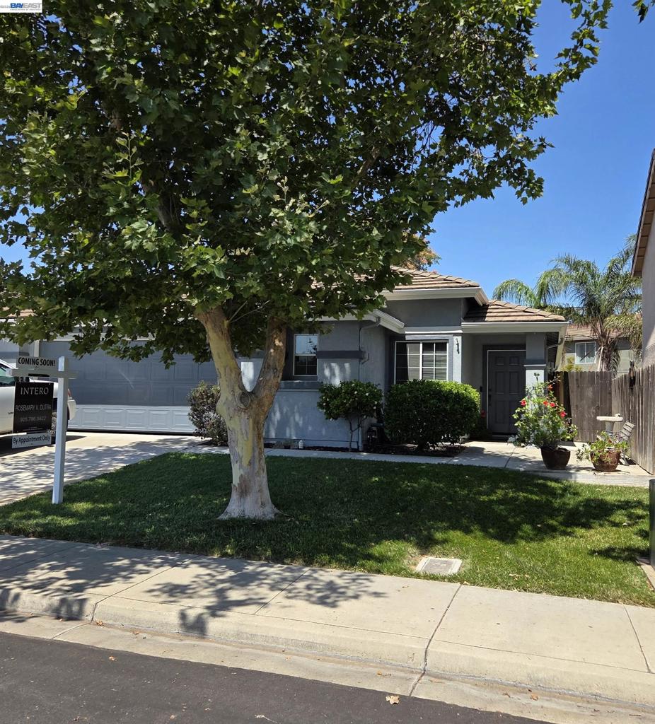 109 James Burke Ave, Patterson, CA 95363