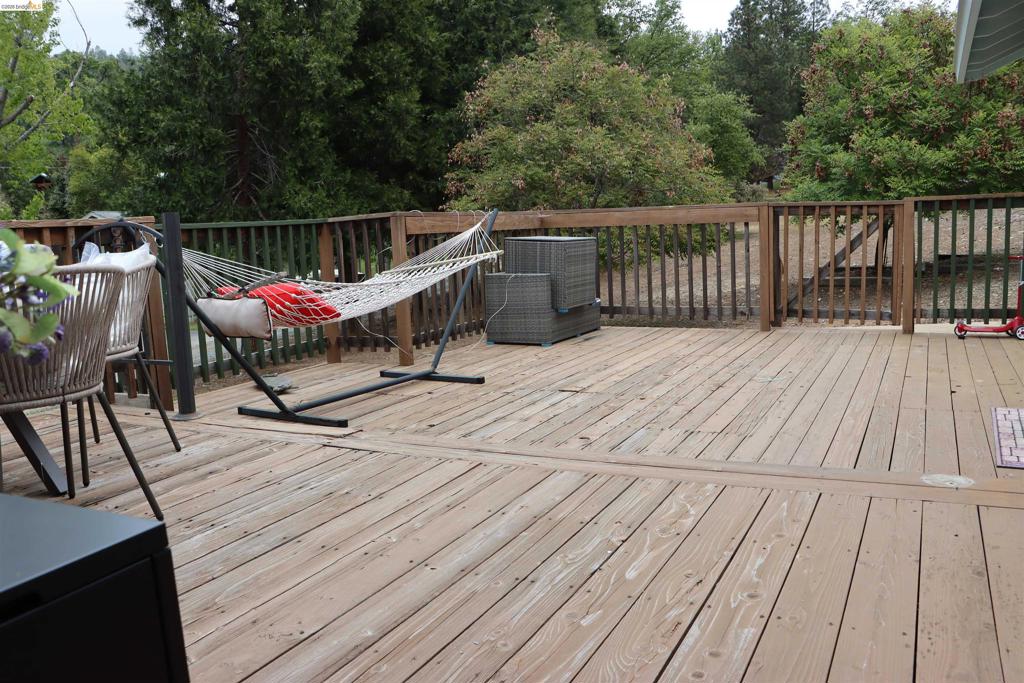 19570 Cottonwood St, Groveland, CA 95321