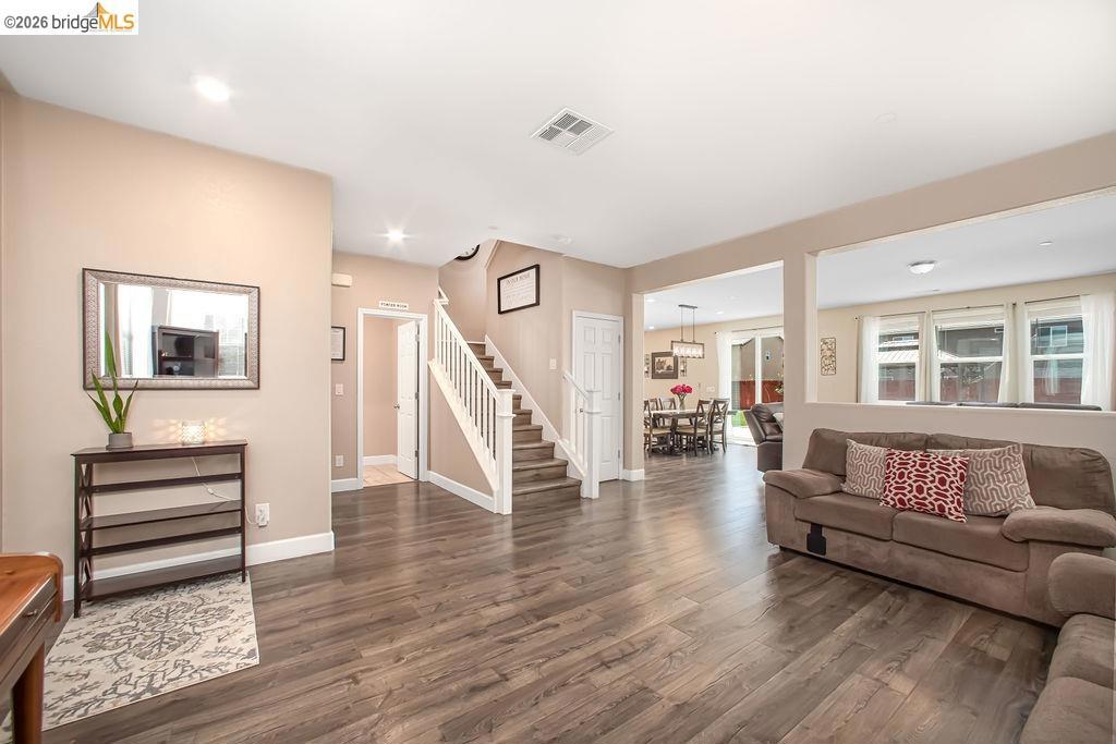 2371 Cornwall Ave, Manteca, CA 95337
