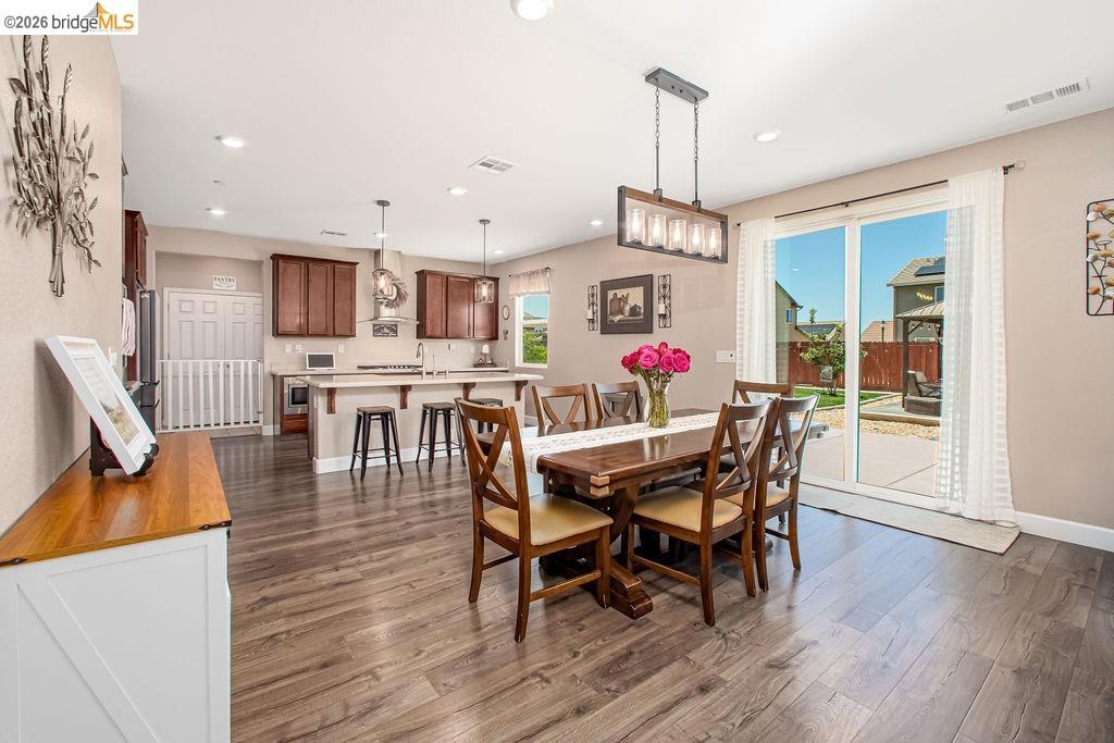 2371 Cornwall Ave, Manteca, CA 95337