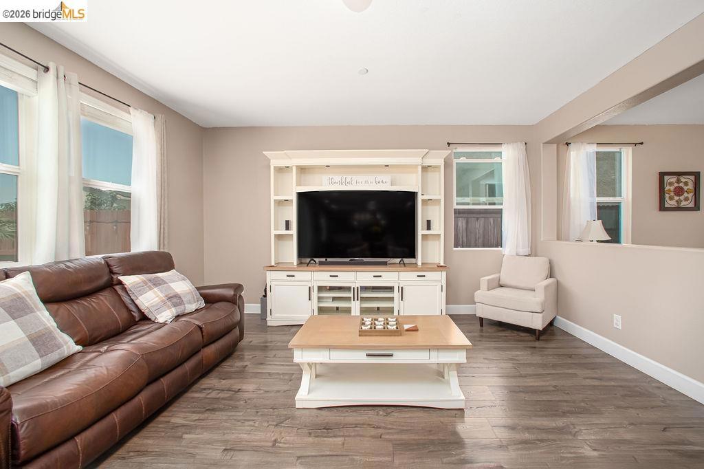 2371 Cornwall Ave, Manteca, CA 95337