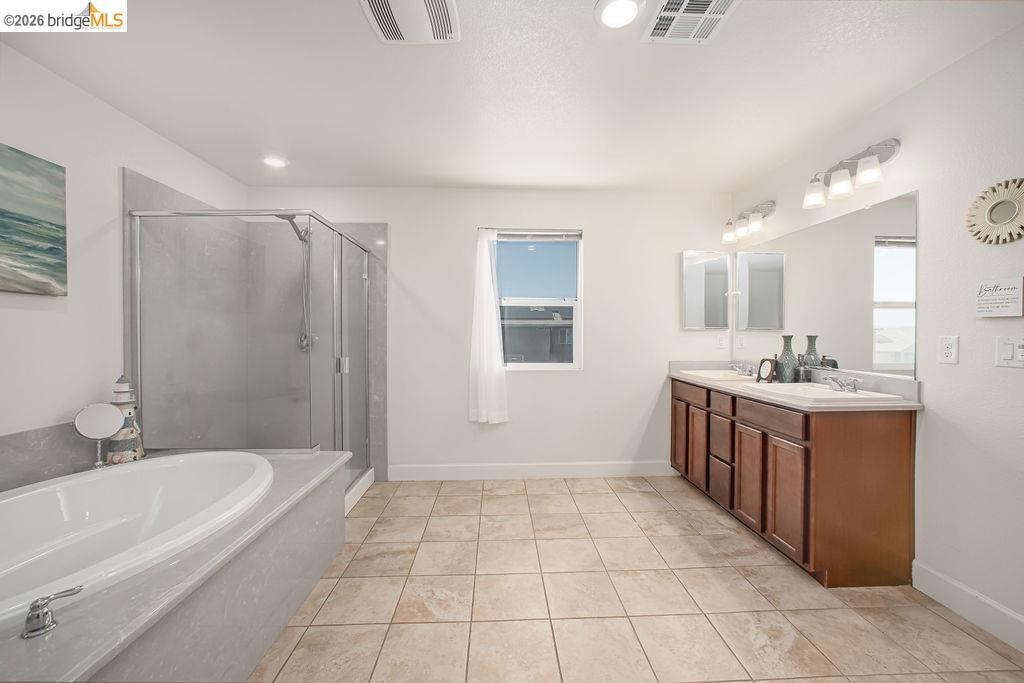 2371 Cornwall Ave, Manteca, CA 95337