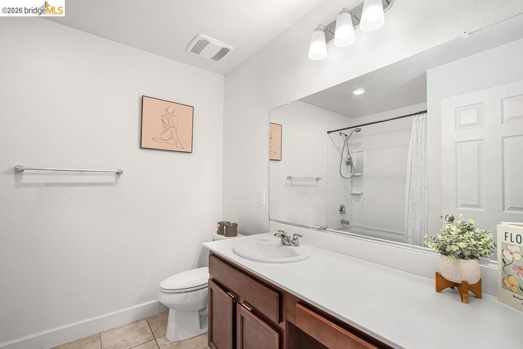 2371 Cornwall Ave, Manteca, CA 95337