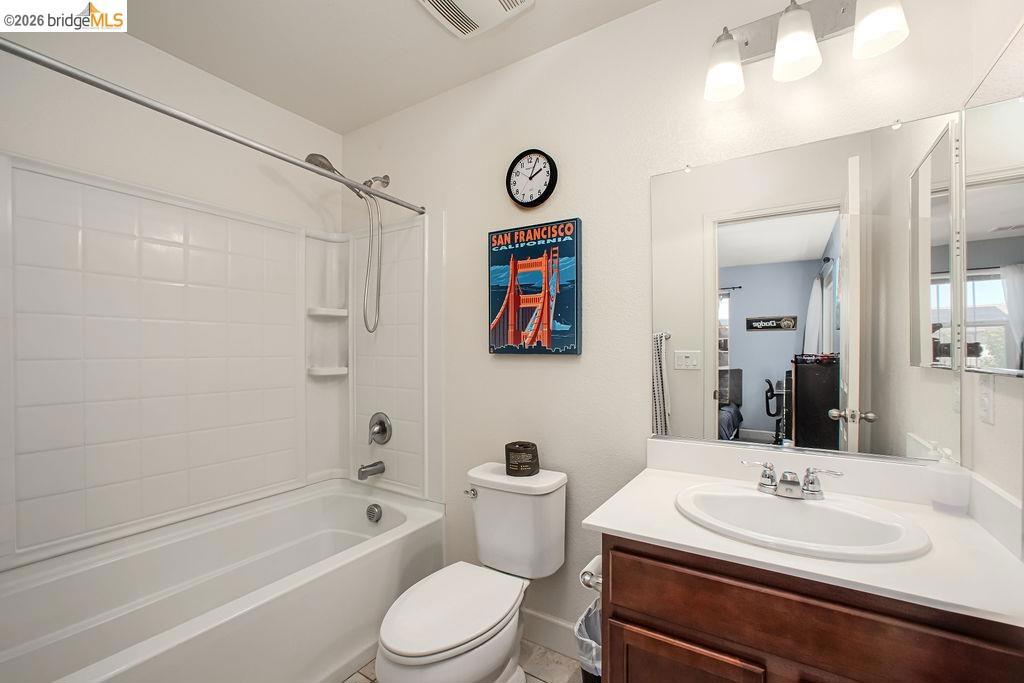 2371 Cornwall Ave, Manteca, CA 95337