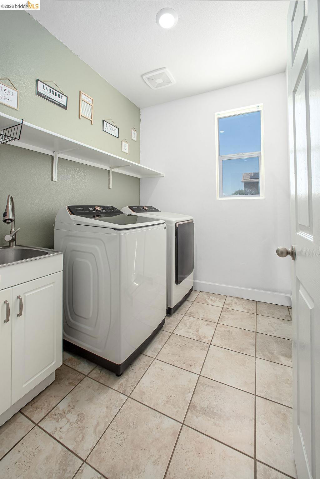 2371 Cornwall Ave, Manteca, CA 95337