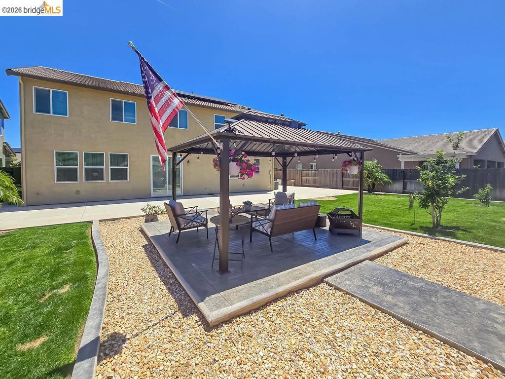 2371 Cornwall Ave, Manteca, CA 95337