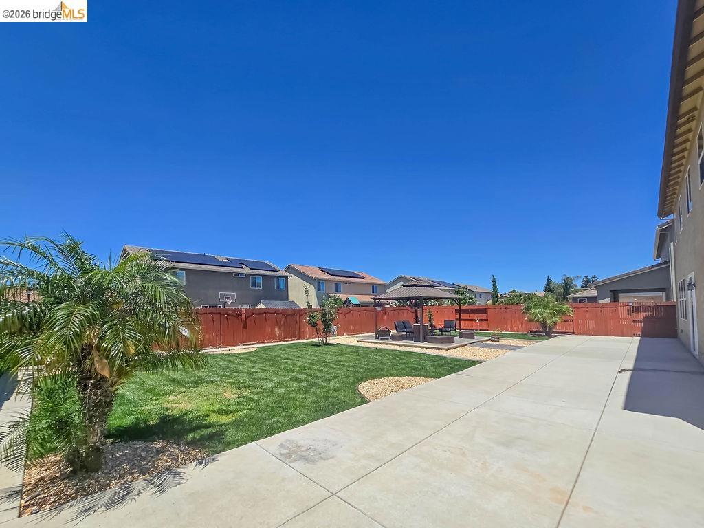 2371 Cornwall Ave, Manteca, CA 95337
