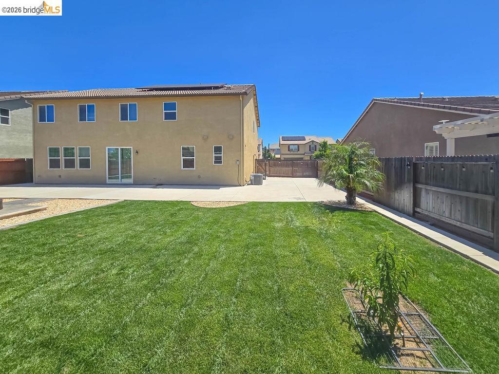 2371 Cornwall Ave, Manteca, CA 95337