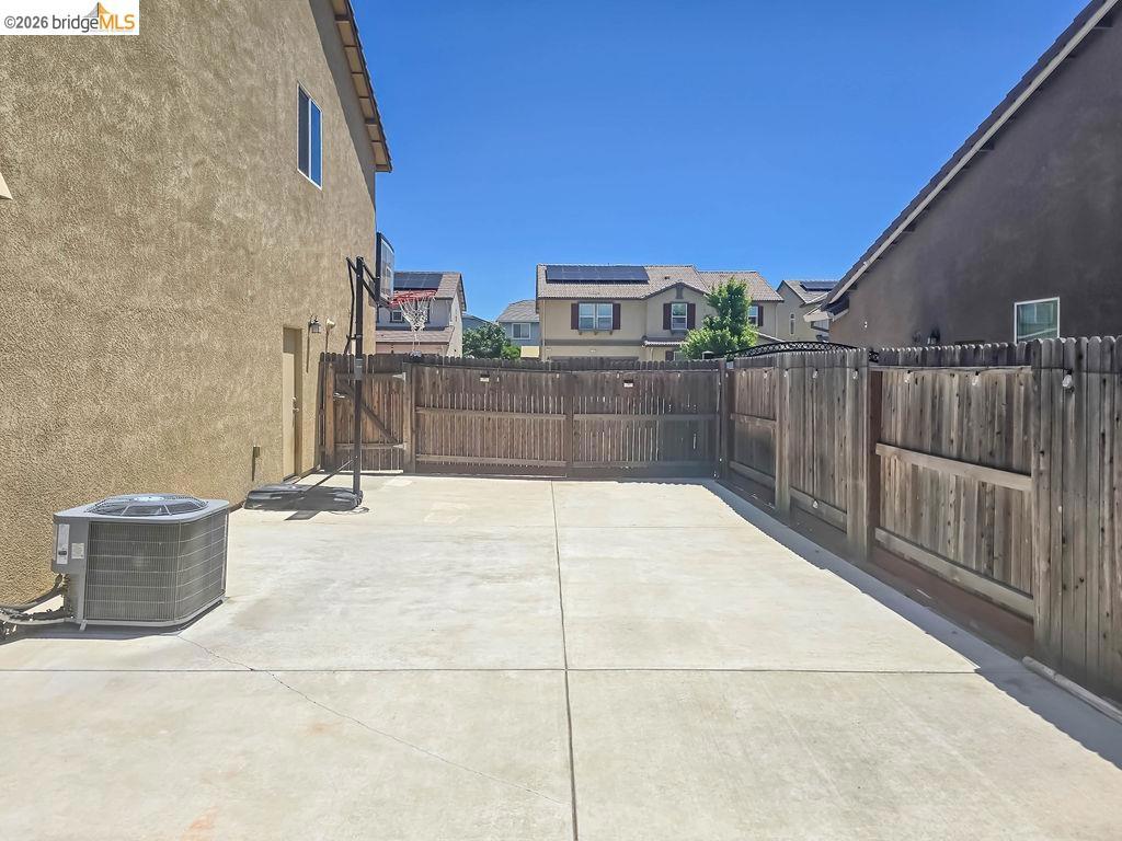 2371 Cornwall Ave, Manteca, CA 95337