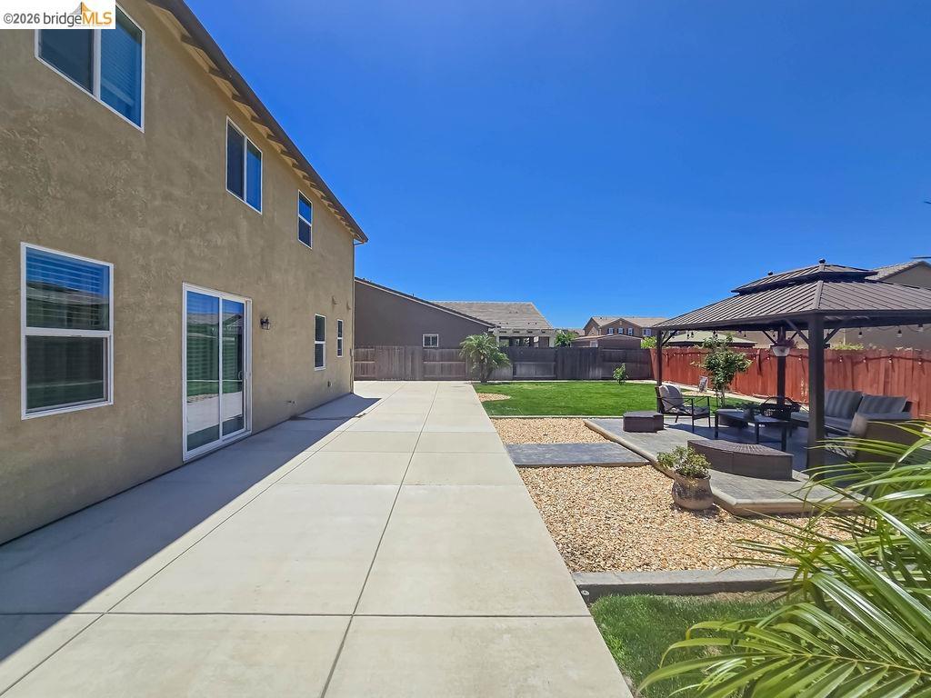 2371 Cornwall Ave, Manteca, CA 95337