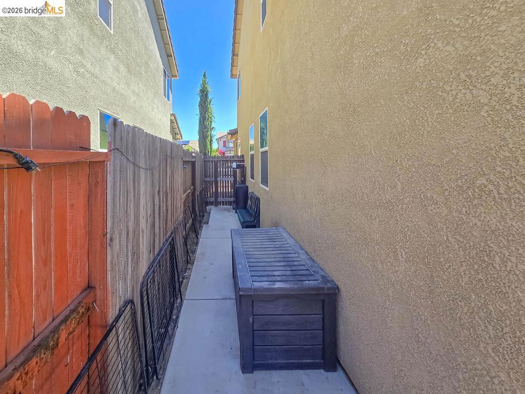 2371 Cornwall Ave, Manteca, CA 95337