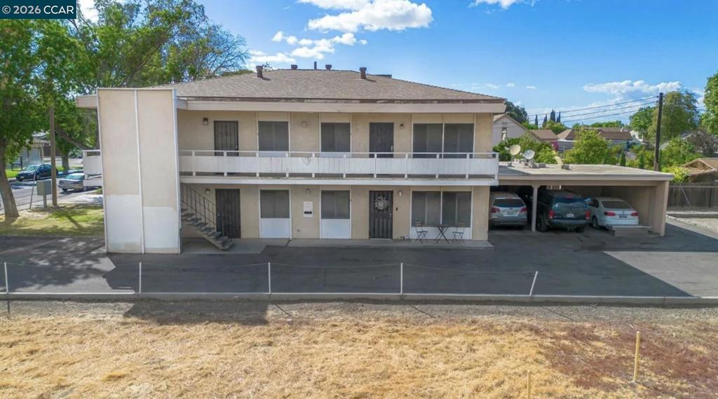 218 220 W K St, Los Banos, CA 93635